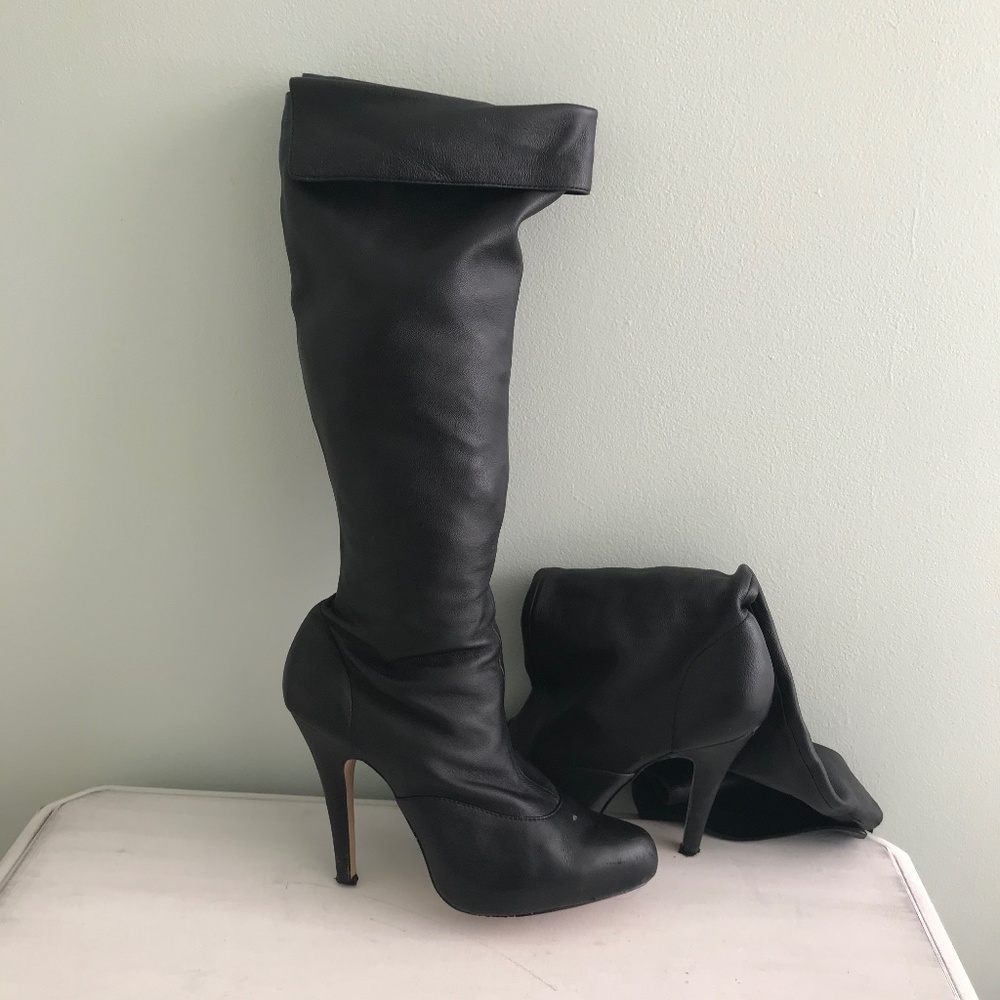 Max studio black high  heels / platform boots